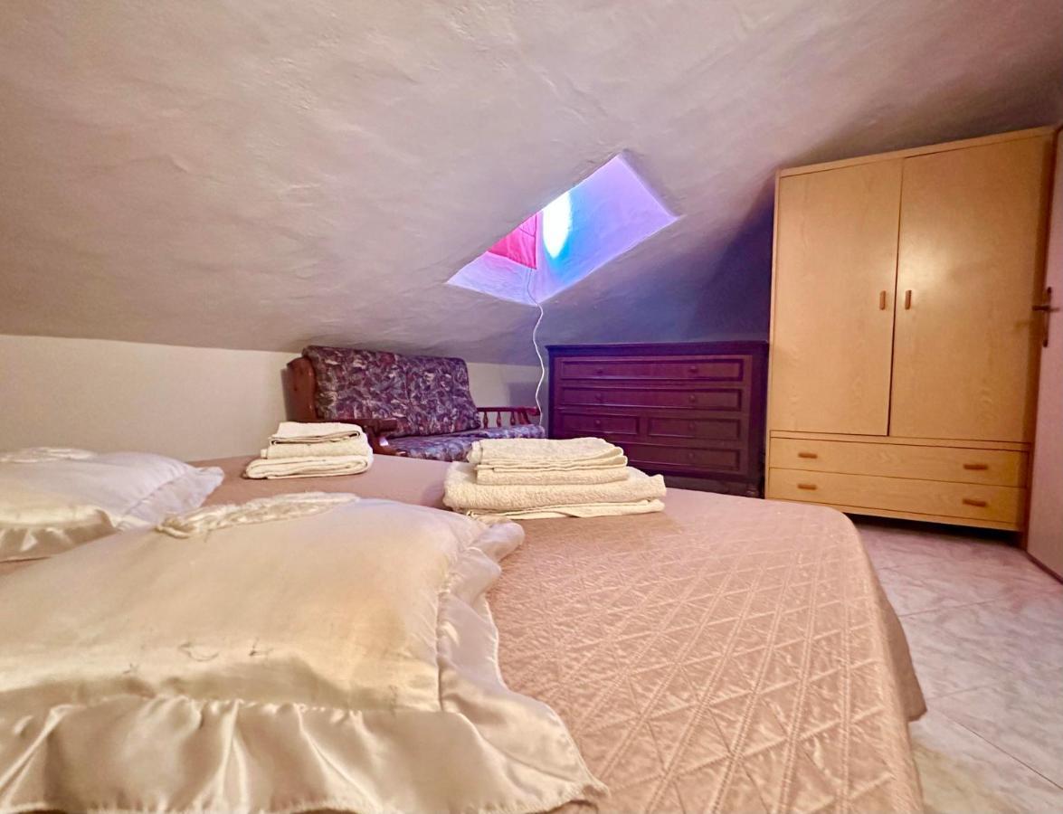 The Quiet Mansard Apartment Олбия Екстериор снимка