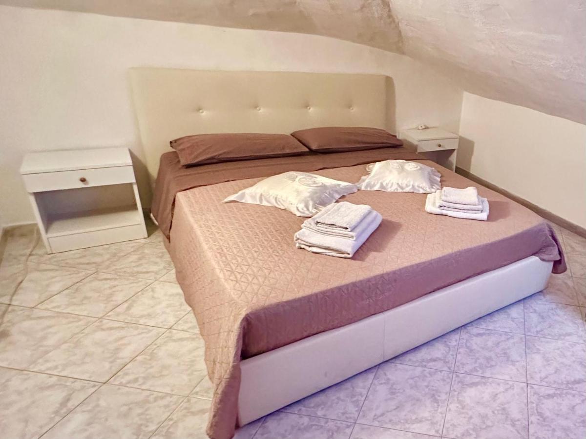 The Quiet Mansard Apartment Олбия Екстериор снимка
