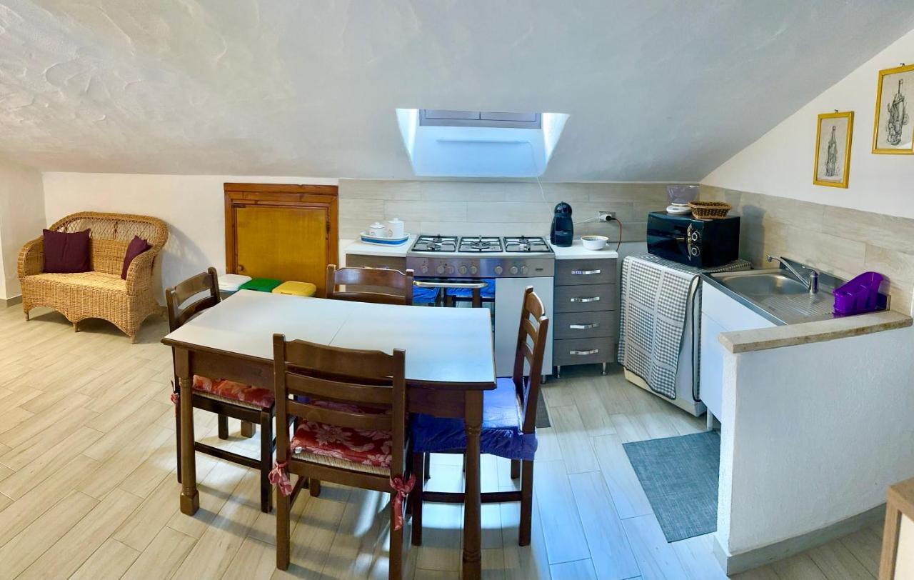 The Quiet Mansard Apartment Олбия Екстериор снимка